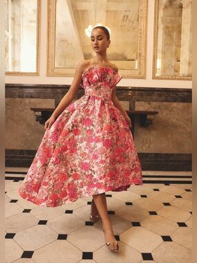 bluebell strapless 3d midi dress in orange Ruched Mesh Strapless Midi Dress